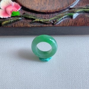 Jade thumb ring, very beautiful, 1.9cm